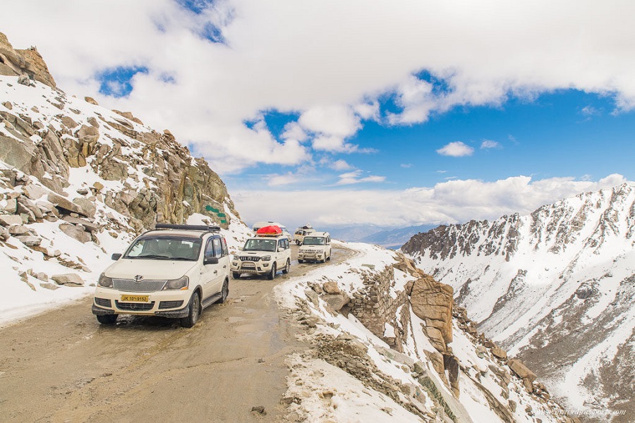 A ROAD JOURNEY FROM MANALI TO LADAKH